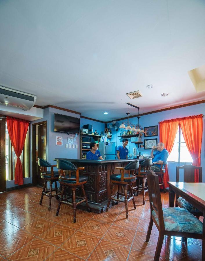 Reddoorz At La Casa Guesthouse Former Reddoorz At Tamarind Street Angeles City Bagian luar foto